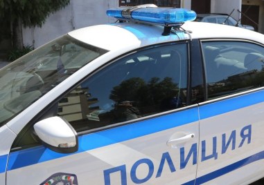 Полицаи от Раковски издириха и задържаха водач умишлено блъснал с