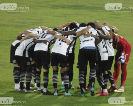 Надъхват футболистите на Локо с премии за гол