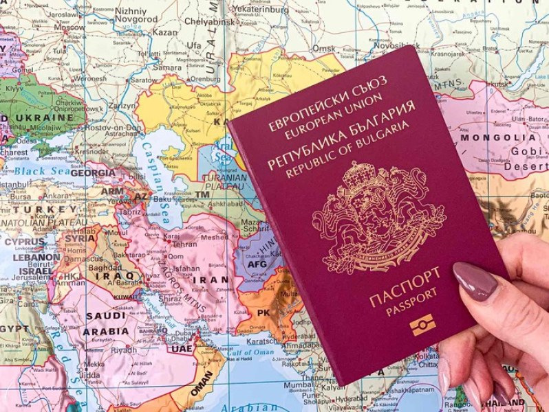 Български туристи не бяха пуснати с лична карта в Турция, трябвало паспорт
