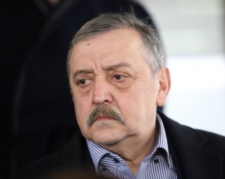 Кантарджиев: Първите случаи на грип са през ноември, проветрявайте