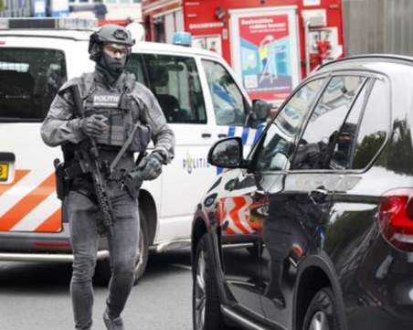 Масова стрелба в университетска болница в Ротердам, има убити и ранени