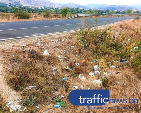 Българска работа по пътя за Гърция – отбивка за кратка почивка се превърна в бунище