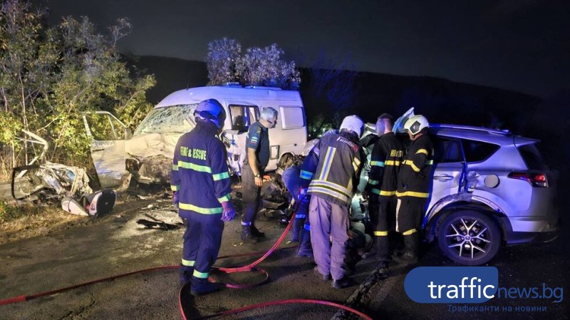 Жертва и ранени при катастрофа между кола и кемпер във Варненско