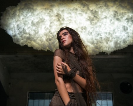 Елия от 4 Magic започва самостоятелна кариера с авторски хит