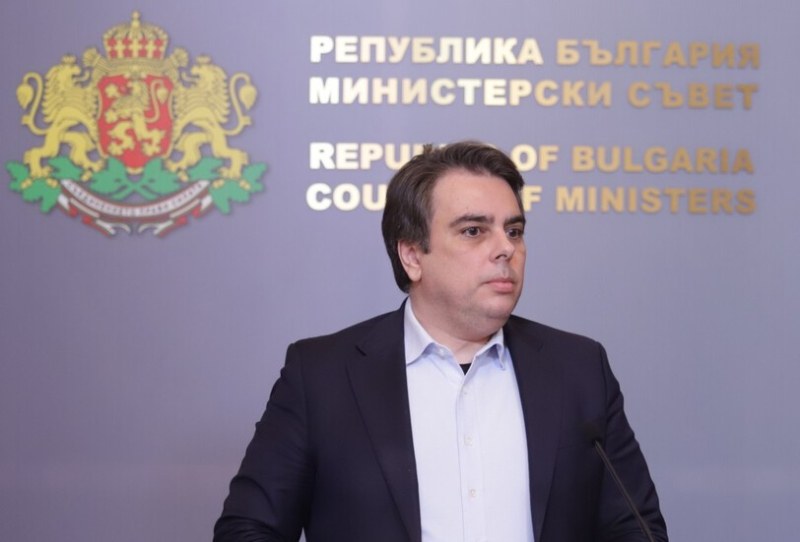 Асен Василев: ДДС за ресторантьорите остава 20%