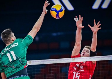 България опита и се бори срещу европейския шампион Полша но