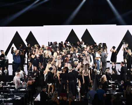 Дизайнер на коси №1 в света събра елита на стилистите в Пловдив ВИДЕО