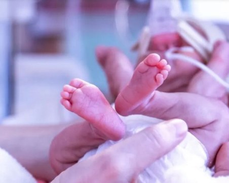 Невероятно! Жена в мозъчна смърт роди здраво бебе