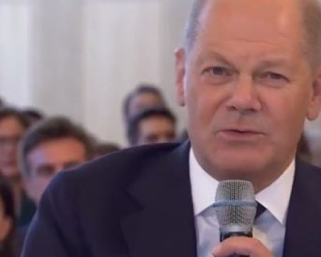 Шолц подкрепя глобалната конкуренция на електромобилите