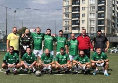 Таксиметров футболен клуб Зелени записа първа победа в Корпоративната футболна