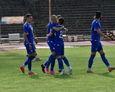 Спартак с нова поредна победа, отново громи