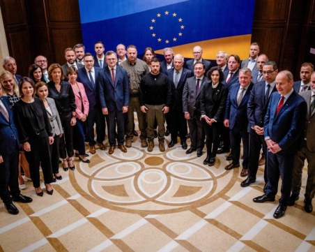 Външните министри от ЕС заседават в Киев