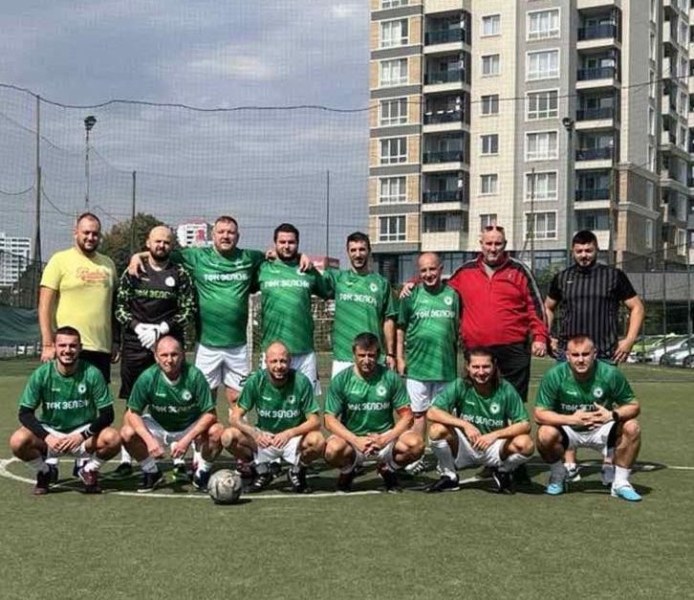 Таксиметров футболен клуб Зелени записа първа победа в Корпоративната футболна