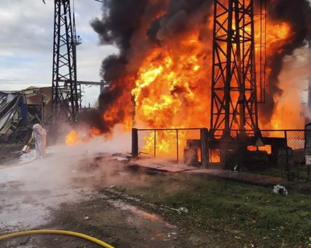 Нелегална петролна рафинерия се взриви в Нигерия, най-малко 37 са загинали