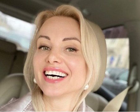 Осъдиха руската журналистка Марина Овсянникова задочно на 8,5 години затвор