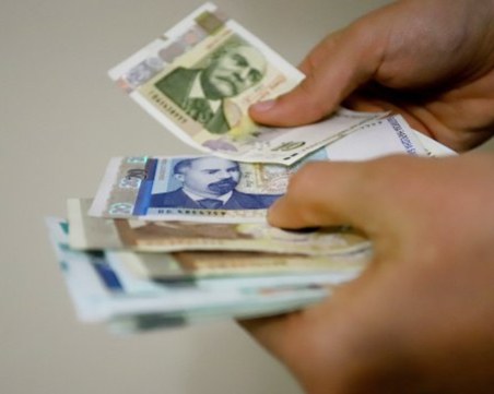 Тристранката с извънредно заседание! Решават колко ще бъде минималната заплата