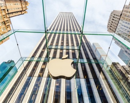 Акциите на Apple се понижиха