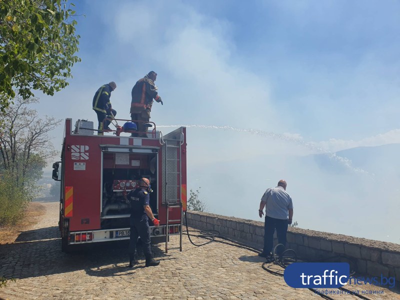 132 пожара са потушените от пожарникарите в страната