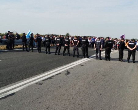 Протестиращи се опитаха да блокират и обхода на АМ 