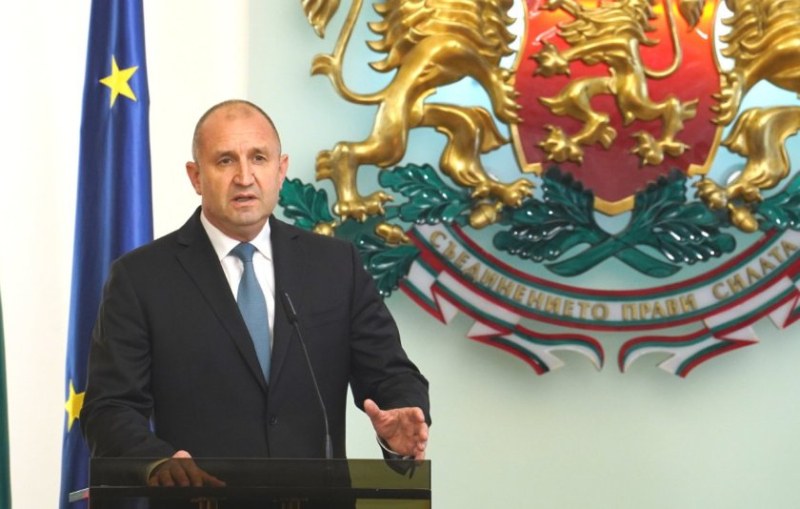 Радев: България категорично заклеймява атаките срещу Израел