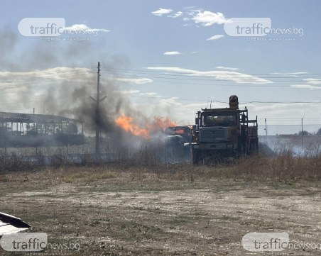 Селскостопански машини пламнаха край Калояново