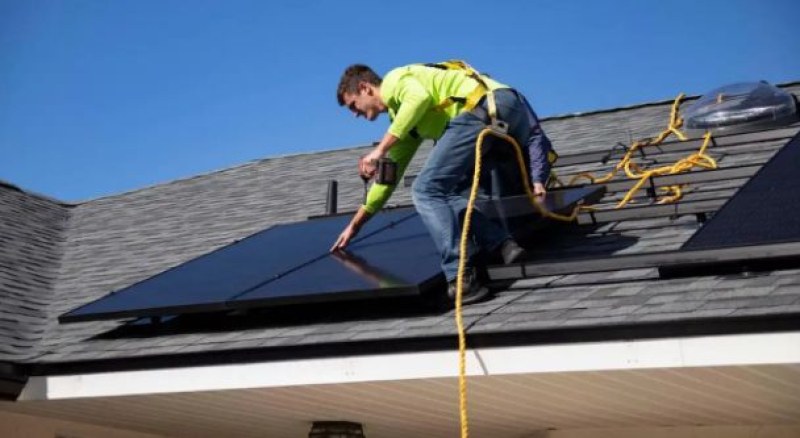 Колко е животът на покривни соларни панели?