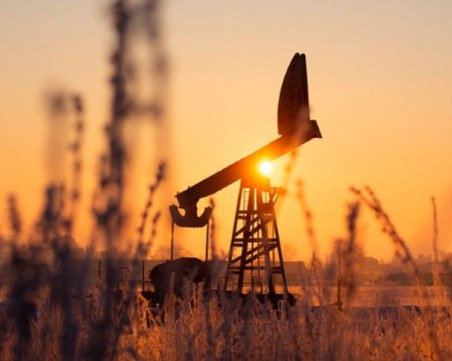 Скок в цената на петрола, след кофликта в Близкия изток