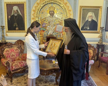 Пловдивският митрополит Николай благослови кандидата за кмет на Куклен Мария Белчева