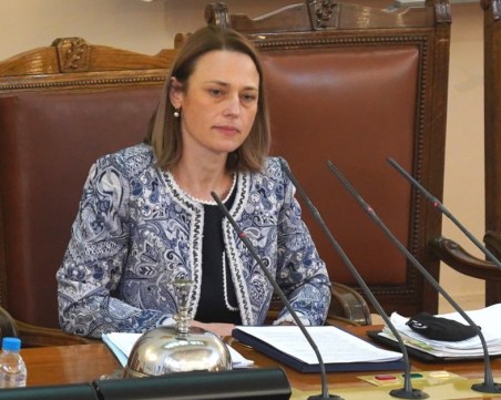Росен Желязков уволни Ива Митева, според нея това е политическа репресия