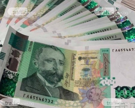 Изплащат по 6 заплати при напускане на втора работа