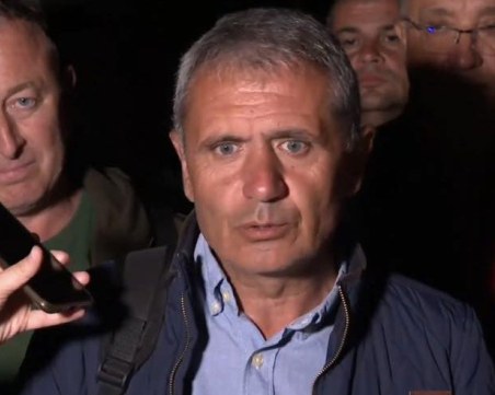 Край на блокадите - миньорите и енергитиците освобождават АМ 