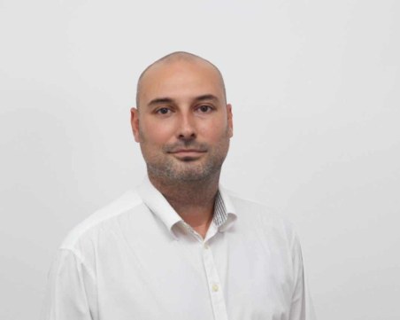 Млад лекар е решен да спаси от фалит общински здравни заведения в Пловдив