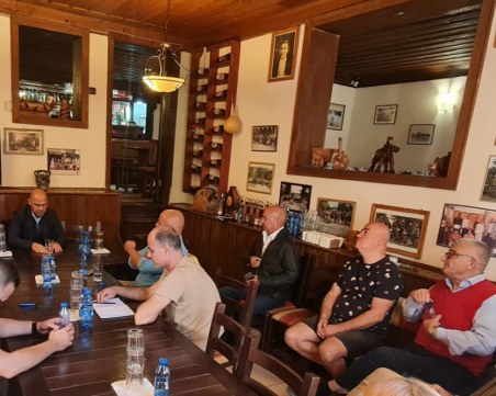 Жителите и бизнесът от Стария Пловдив пред кандидатите от ГЕРБ: Да върнем живота на емблемата на града ни!