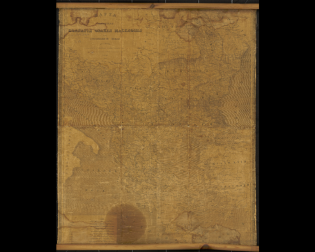 Реставрират ценни карти от колекцията на библиотека 