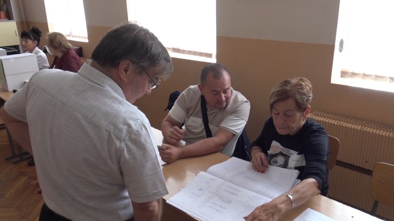 Утре изтича срокът за подаване на заявления за вписване в избирателния списък по настоящ адрес