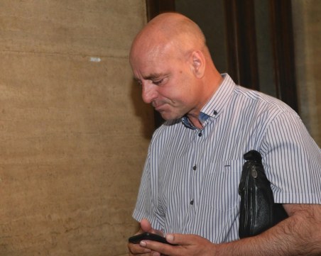 Съдът пусна на свобода прокурора от Перник - не бил пребил жена си