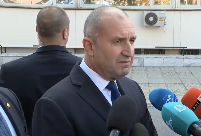 Радев за войната в Израел: Вероятността да се въвлекат и други участници не е малка