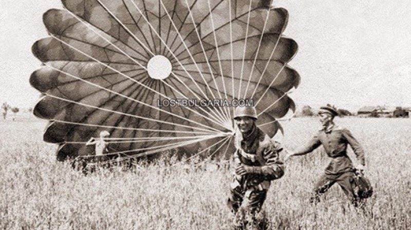 1-ва част: Сформиране на парашутната дружина-първото парашутно поделение в БА