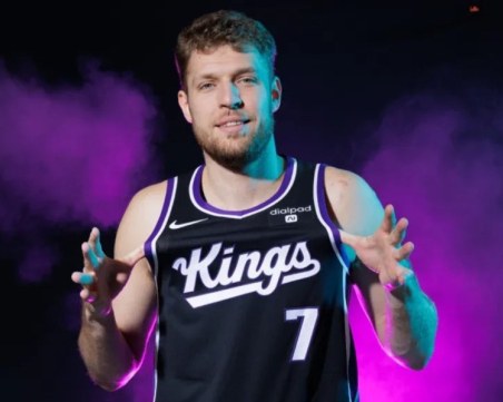 Любопитно! Треньорът на Голдън Стейт пита кой е Везенков