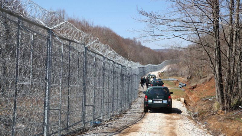 Министерството на отбраната усилва охраната на държавната граница, съобщиха от