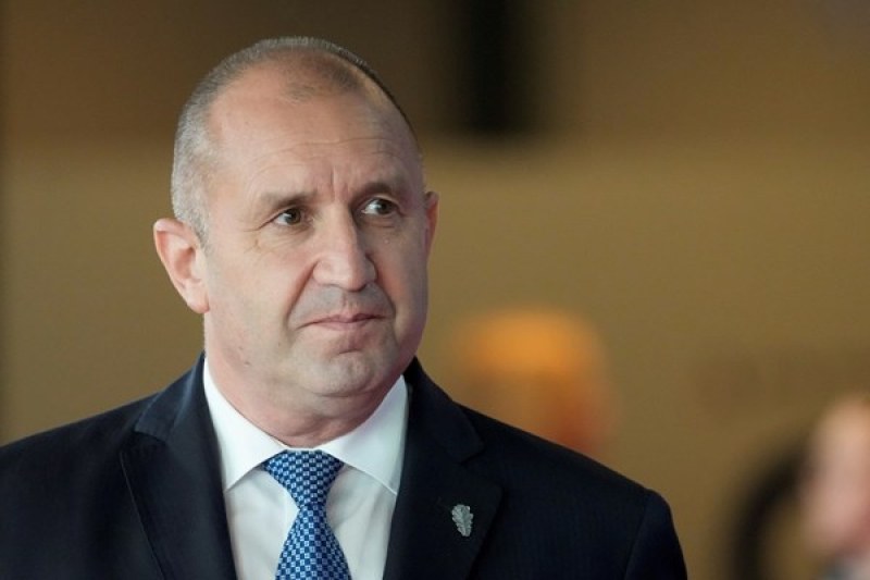 Радев сезира КС за промените в Закона за опазване на земеделските земи