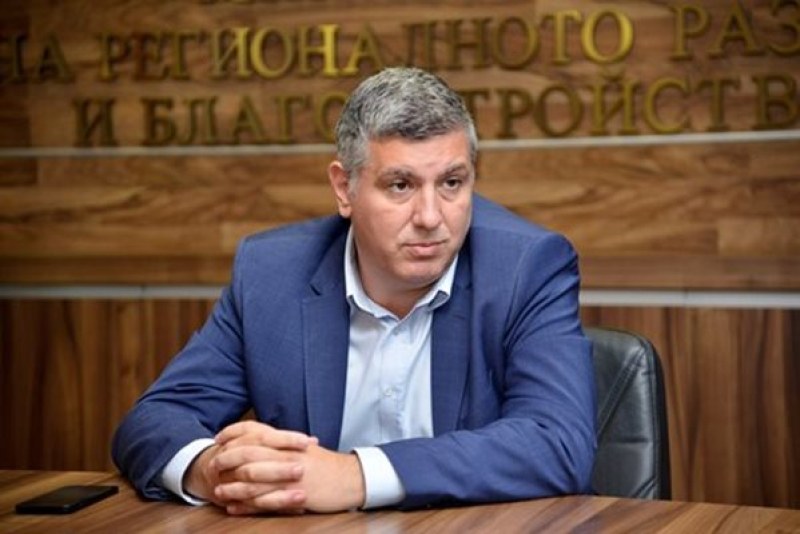 Министърът на регионалното развитие и благоустройството Андрей Цеков сезира министър-председателя