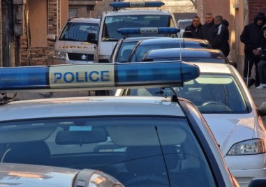 Жандармерия и полиция са в старозагорското село Калитиново Униформените проверяват