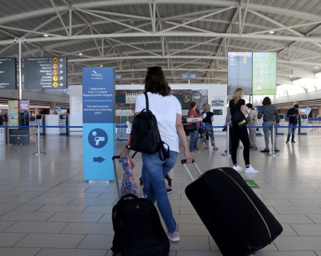 Заради сигнал за бомба - евакуираха 6 летища във Франция