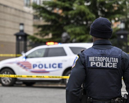 19-годишен простреля четирима в центъра на Вашингтон