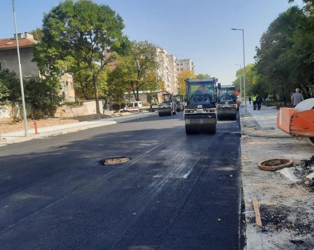 Офанзива на ул. „Даме Груев” - до дни пускат движението