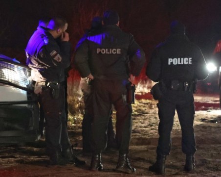 Задържаха 29-годишен мъж за грабеж и закана с убийство с мачете в София