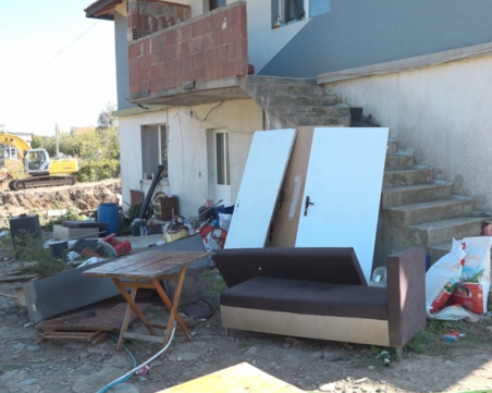 Единствената помощ, която са получили пострадалите от наводненията в Царево, е 1500 лева