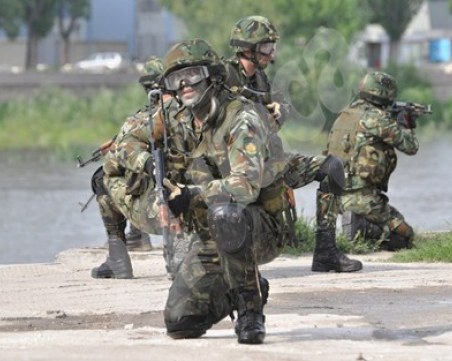 Израелските войски с подготовка за битка по границата с Ливан