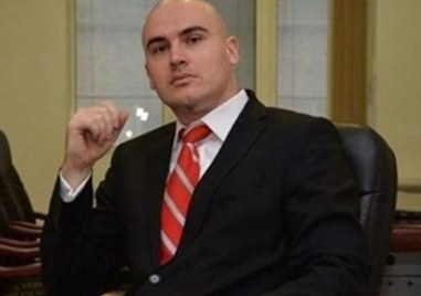Адвокатът Петър Илиев е обвинен в плагиатство Прокуратурата е внесла